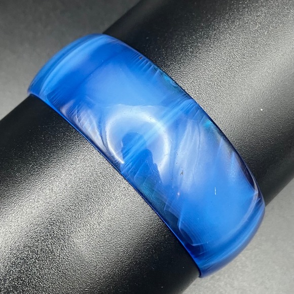 Estate Jewelry - Vintage Bangle Blue Swirl Moonglow Plastic Size 8"